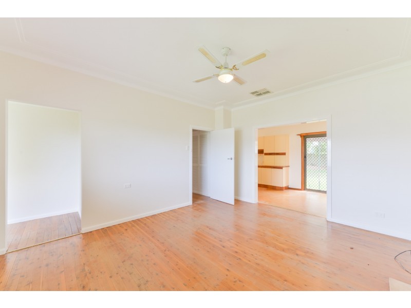 4 Croydon Avenue, Tamworth NSW 2340