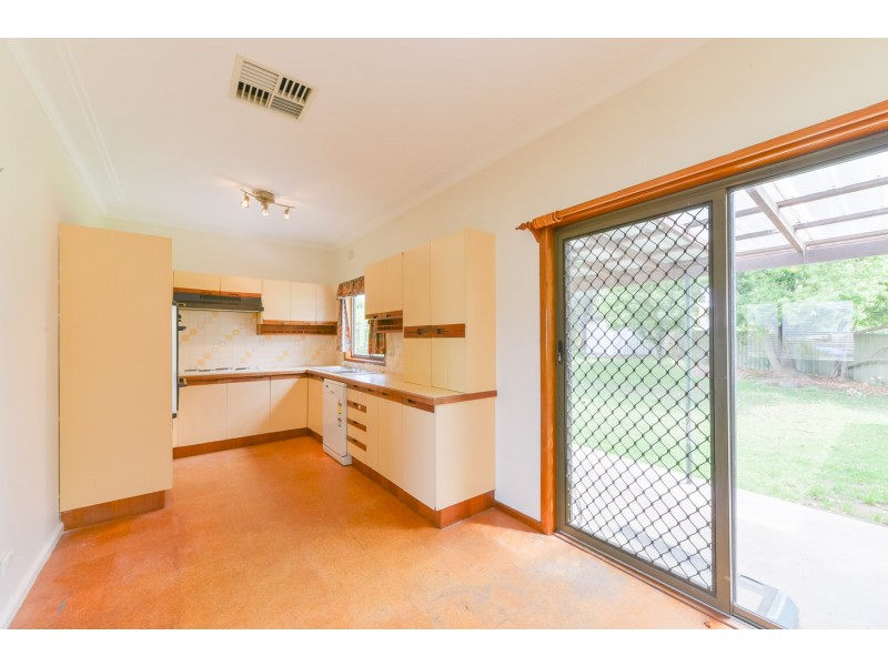 4 Croydon Avenue, Tamworth NSW 2340