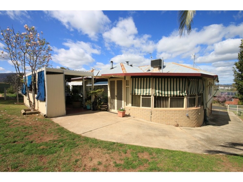 94 Johnston Street, Tamworth NSW 2340