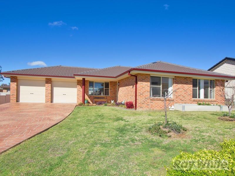 13 Warburton Drive, Westdale NSW 2340