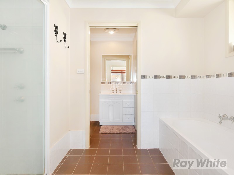 13 Warburton Drive, Westdale NSW 2340