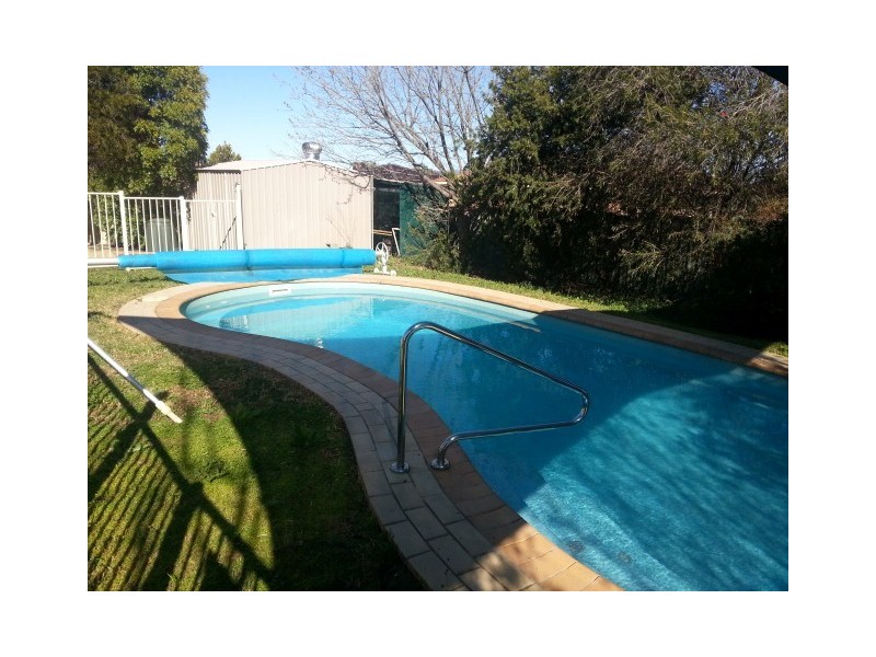 5 Finch Place, Tamworth NSW 2340