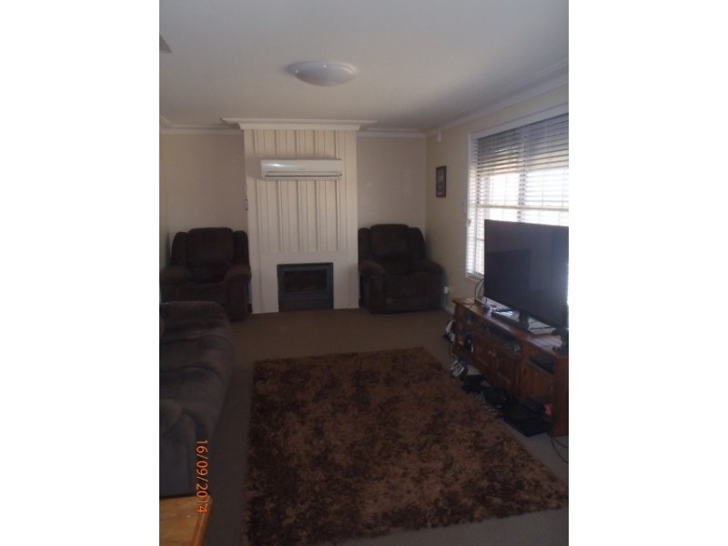 11 Quambi Street, Tamworth NSW 2340