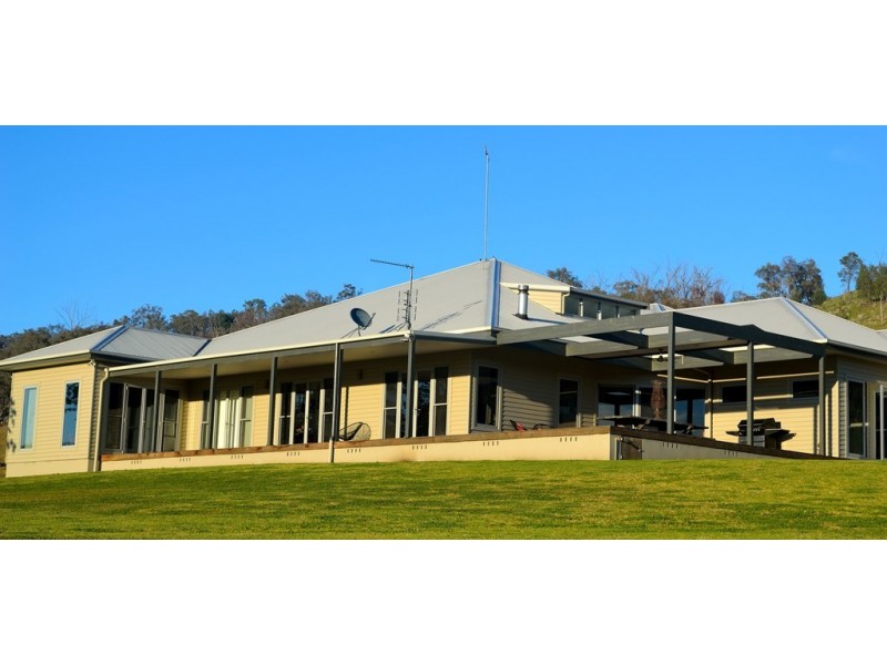 “Hillview” 620 Back Woolomin Road, Tamworth NSW 2340