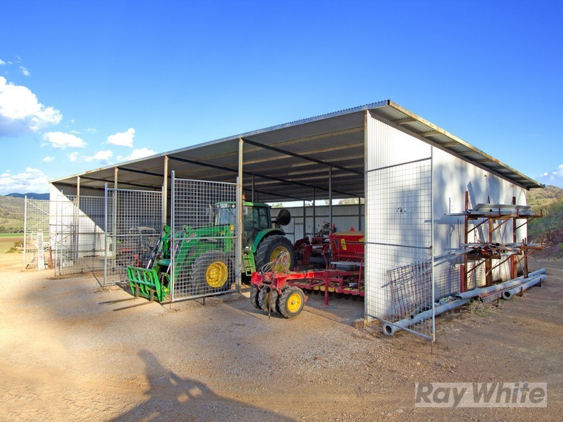 “Hillview” 620 Back Woolomin Road, Tamworth NSW 2340