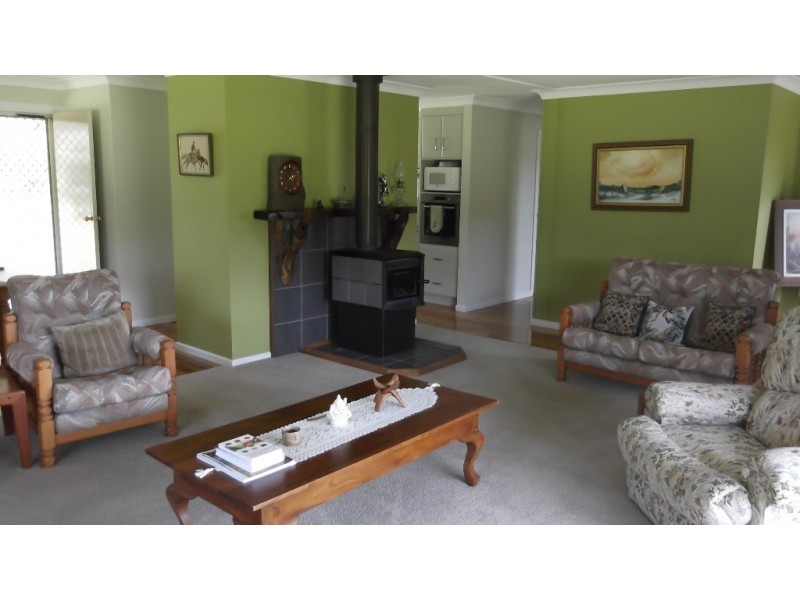 896 Barry Road, Hanging Rock NSW 2340