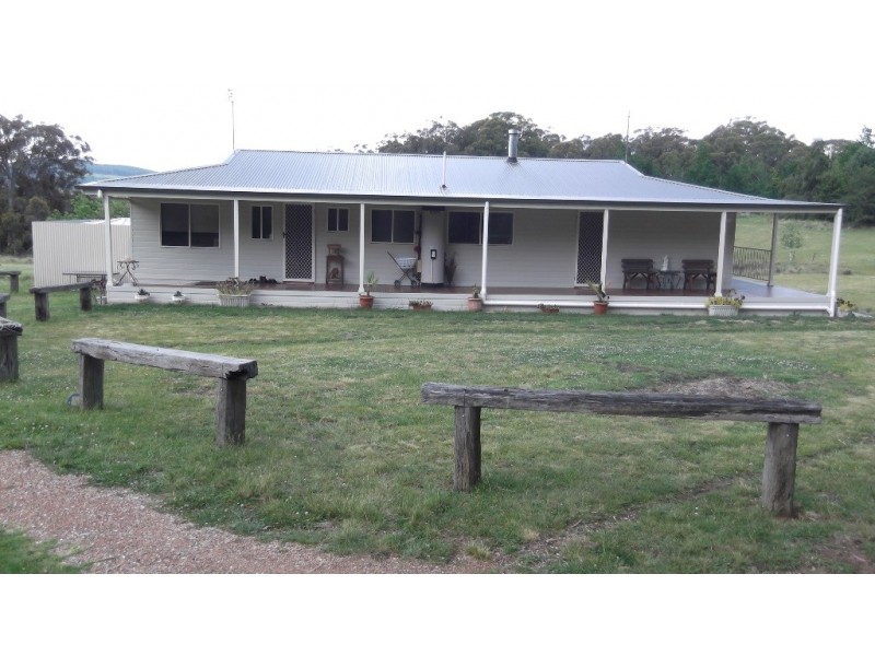 896 Barry Road, Hanging Rock NSW 2340