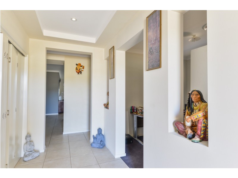 16 Manina Way, Tamworth NSW 2340