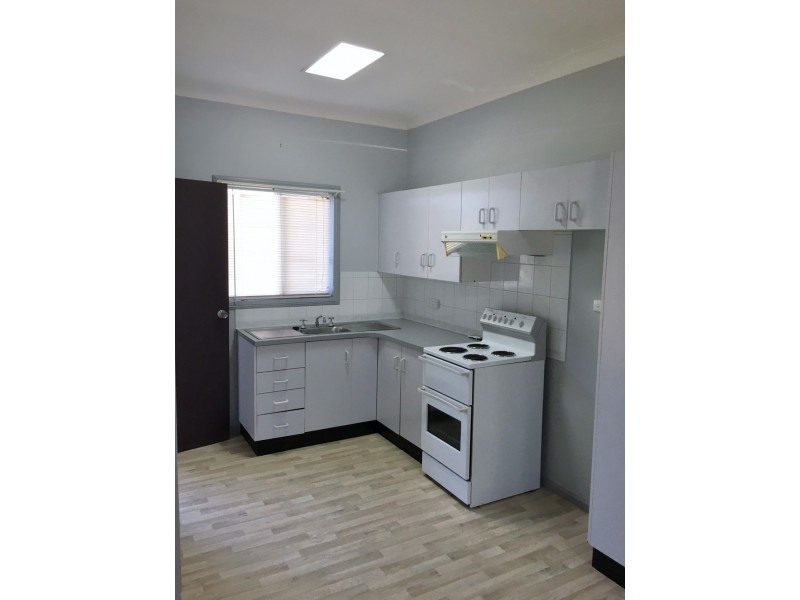 2/55 Manilla Road, Tamworth NSW 2340
