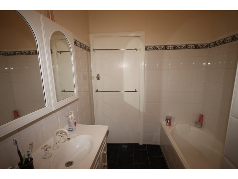 94 Johnston Street, Tamworth NSW 2340