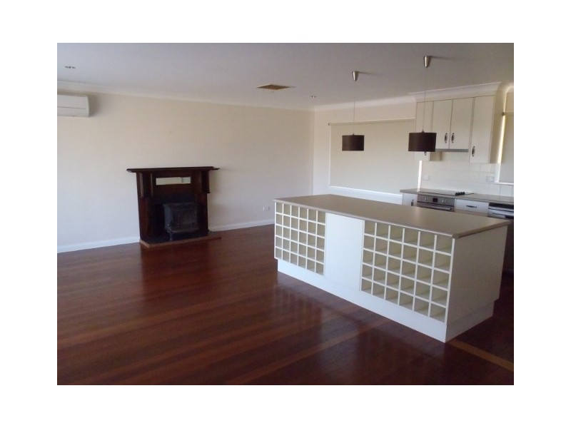 4 Rosedale Avenue, Tamworth NSW 2340