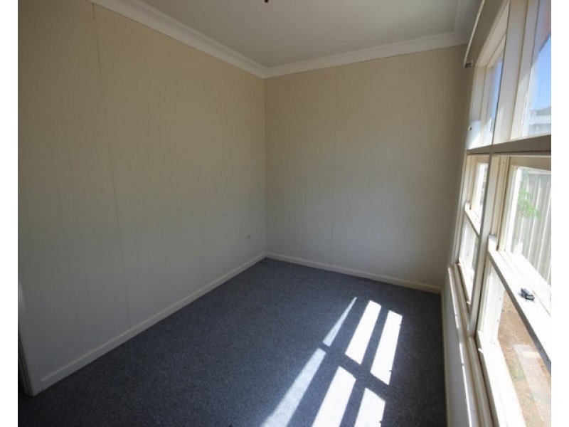 376 Armidale Road, Tamworth NSW 2340