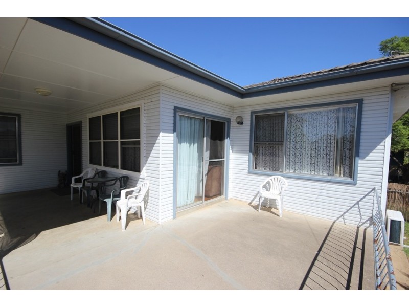 60 David Street, Tamworth NSW 2340