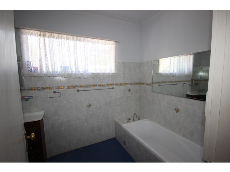 60 David Street, Tamworth NSW 2340