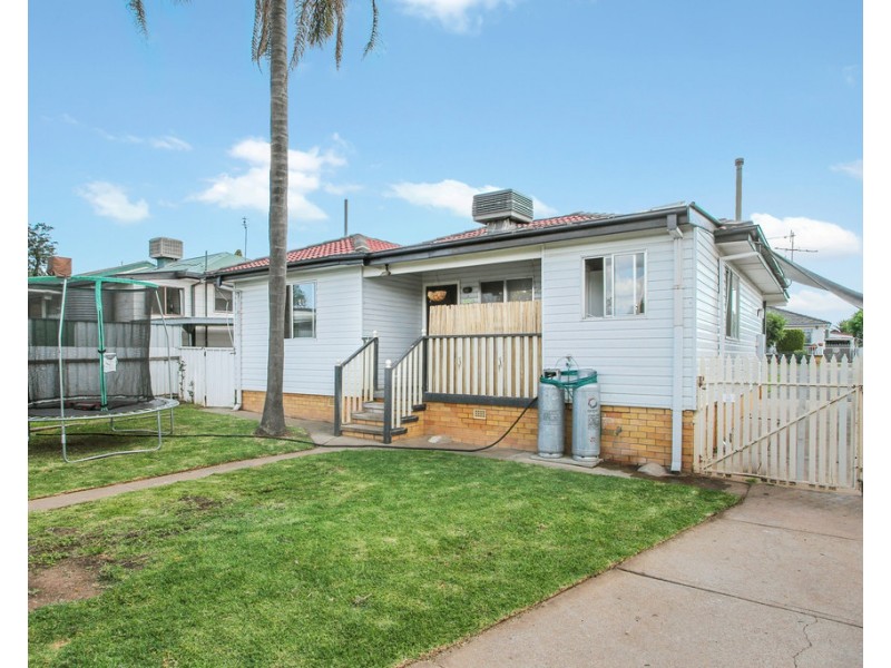 4 Ridge Street, Tamworth NSW 2340