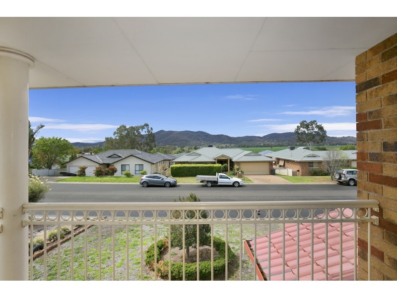 35 Peregrine Avenue, Tamworth NSW 2340