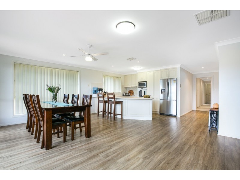 35 Peregrine Avenue, Tamworth NSW 2340