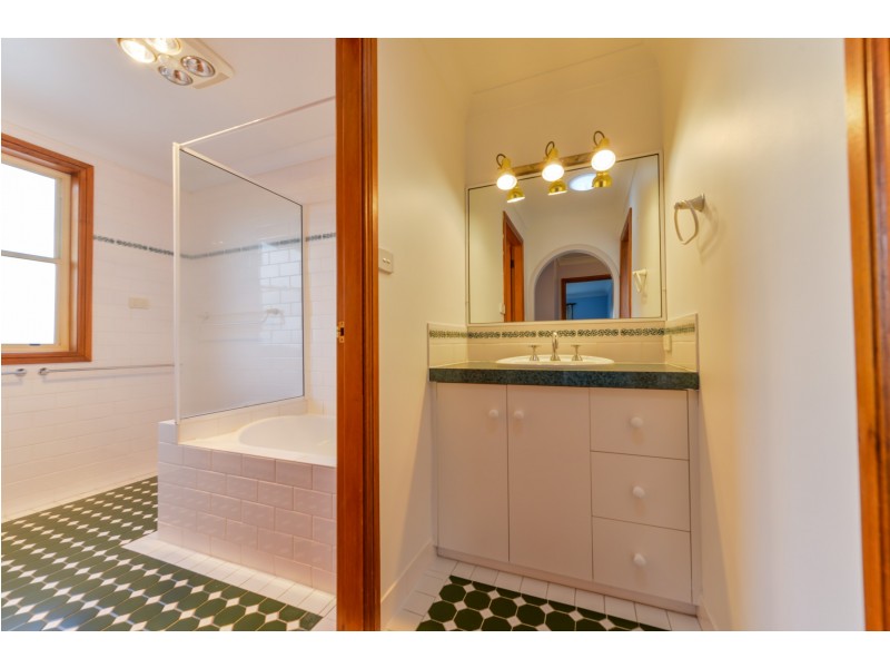 1/27 Campbell Road, Tamworth NSW 2340