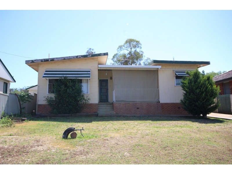 376 Armidale Road, Tamworth NSW 2340