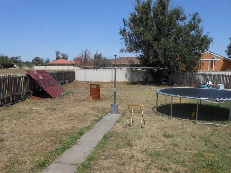 4 Flemming Crescent, Tamworth NSW 2340