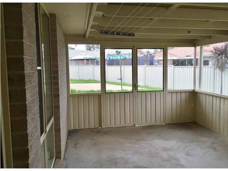 4 Burdekin Place, Tamworth NSW 2340