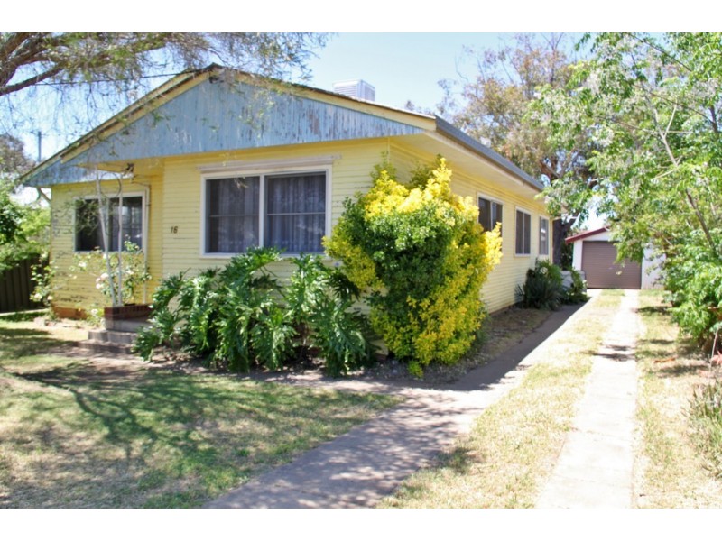 16 Bent Street, Tamworth NSW 2340