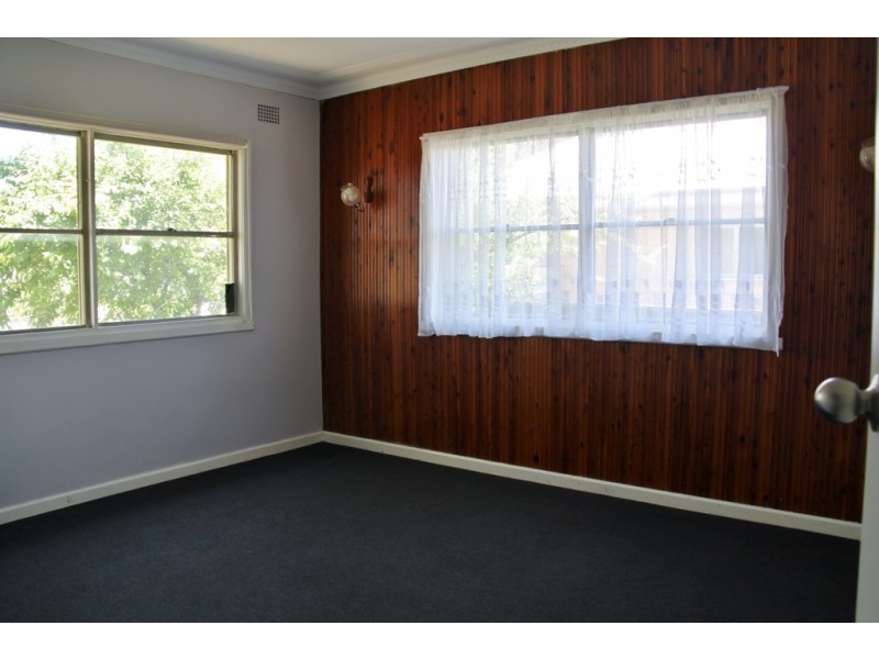 16 Bent Street, Tamworth NSW 2340