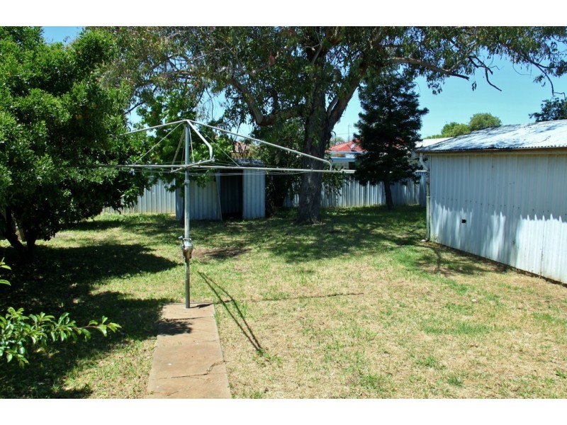 16 Bent Street, Tamworth NSW 2340