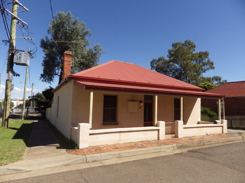 81 Griffin Avenue, Tamworth NSW 2340