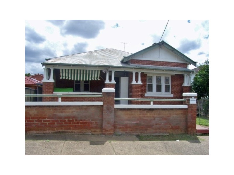69 Crown Street, Tamworth NSW 2340