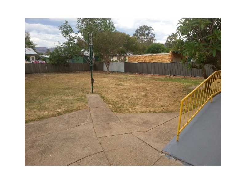 5 Oak Street, Tamworth NSW 2340