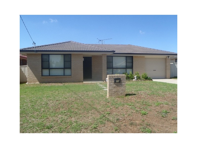 73 Flinders Street, Tamworth NSW 2340