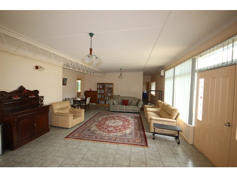 36 Raglan Street, Tamworth NSW 2340