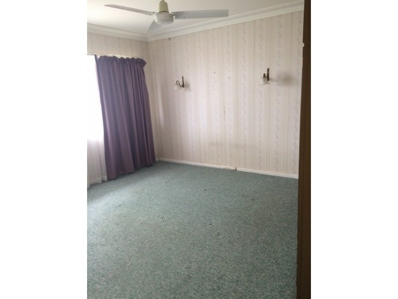 27 Oak Street, Tamworth NSW 2340