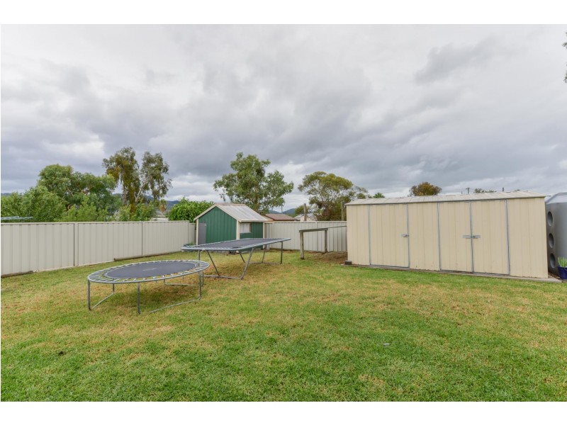 18 Wagonia Drive, Kootingal NSW 2352