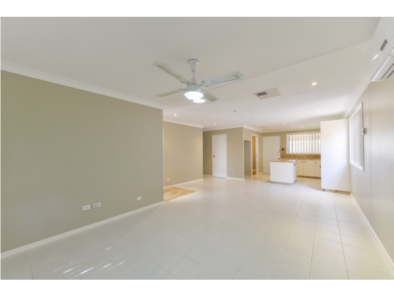 5 Wylie Place, Westdale NSW 2340