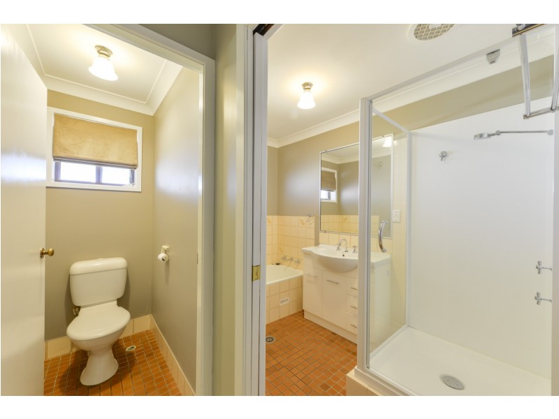 5 Wylie Place, Westdale NSW 2340