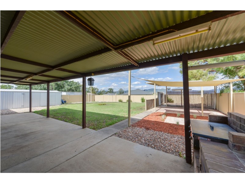 5 Wylie Place, Westdale NSW 2340