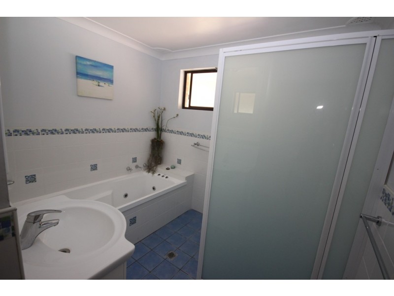 12 Gordon Street, Calala NSW 2340