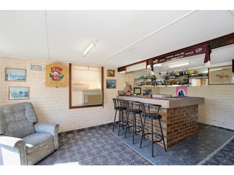 120 Crown Street, Tamworth NSW 2340