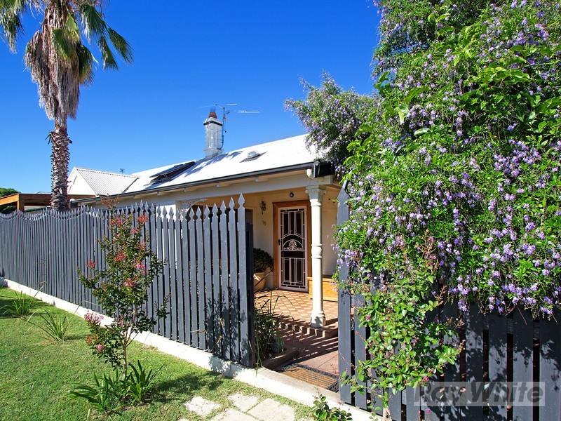 95 Denison Street, Tamworth NSW 2340