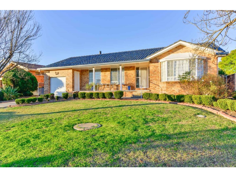 6 Camira Crescent, Tamworth NSW 2340