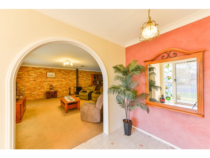 6 Camira Crescent, Tamworth NSW 2340