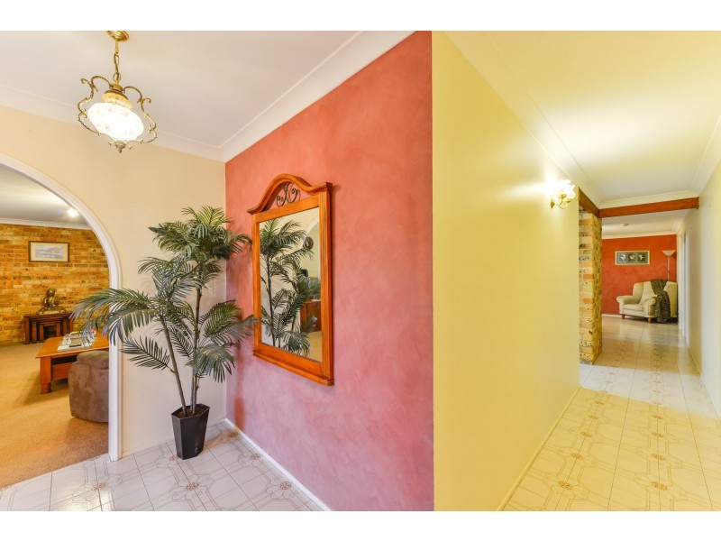 6 Camira Crescent, Tamworth NSW 2340