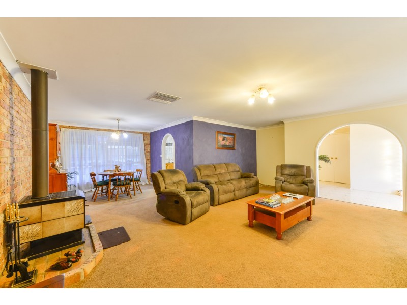 6 Camira Crescent, Tamworth NSW 2340