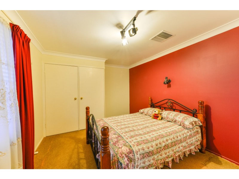 6 Camira Crescent, Tamworth NSW 2340