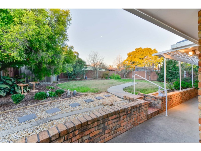6 Camira Crescent, Tamworth NSW 2340