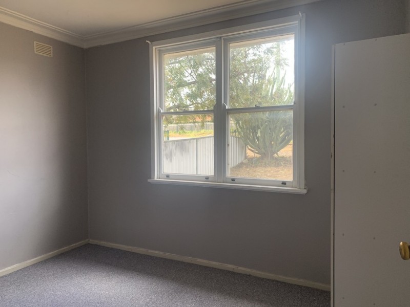 13 Peel Street, Tamworth NSW 2340