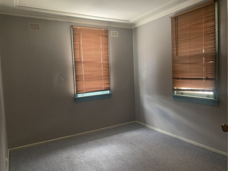 13 Peel Street, Tamworth NSW 2340