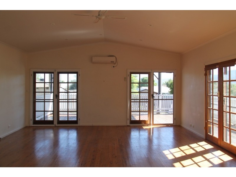 54 Wilburtree Street, Tamworth NSW 2340